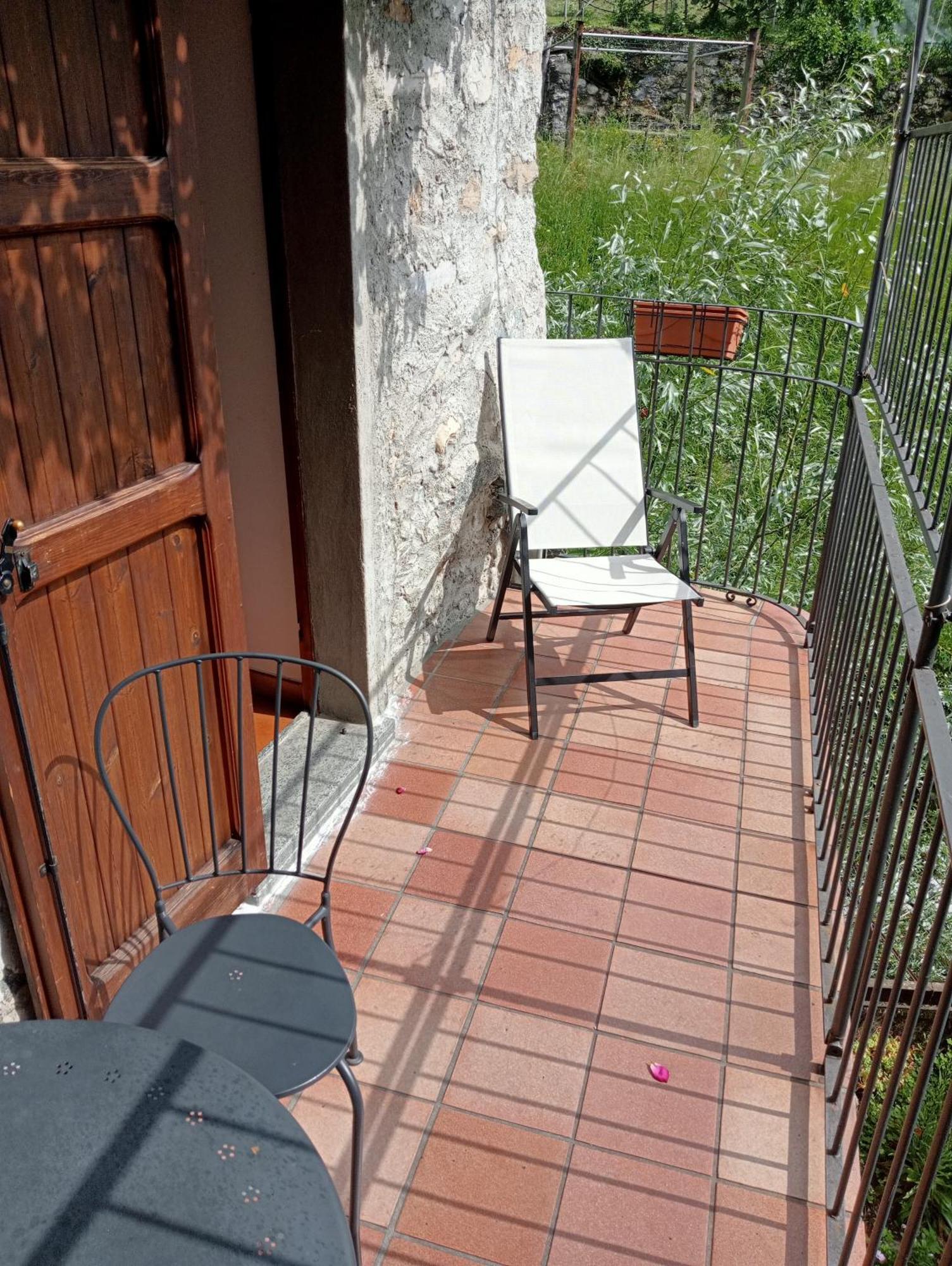 La Turr De Mezz Hotell Nesso Rom bilde